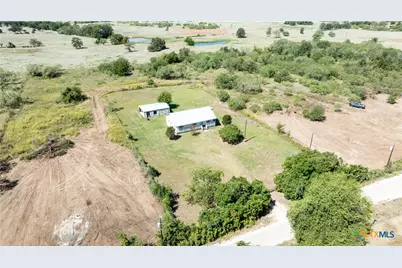 199 Sunset Trail, Luling, TX 78648 - Photo 32