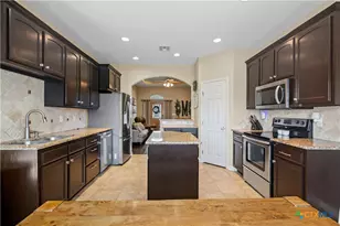 212 Mason Cir, Victoria, TX 77904 - Photo 10