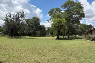 639 County Rd 3081, Lampasas, TX 76550 - Photo 4