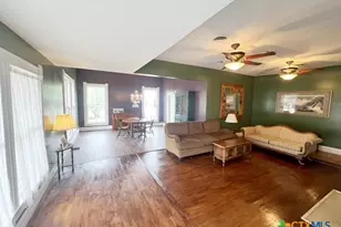 106 S Howe St, Lampasas, TX 76550 - Photo 10