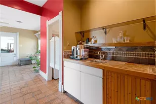 106 S Howe St, Lampasas, TX 76550 - Photo 16