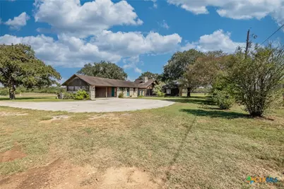 2405 County Road 239, Gonzales, TX 78629 - Photo 28