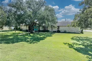 2405 Co Rd 239, Gonzales, TX 78629 - Photo 24