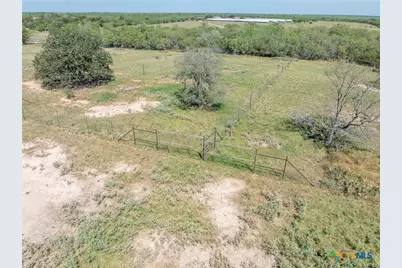 2405 County Road 239, Gonzales, TX 78629 - Photo 40