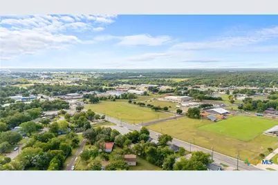 622 E 6th Avenue, Belton, TX 76513 - Photo 18