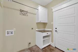 204 Falling Hls, New Braunfels, TX 78132 - Photo 22