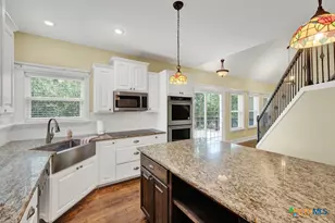 204 Falling Hls, New Braunfels, TX 78132 - Photo 12