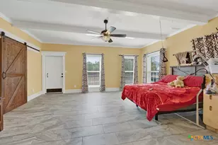 204 Falling Hls, New Braunfels, TX 78132 - Photo 22