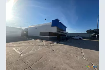 2501 N Ben Jordan Street, Victoria, TX 77901 - Photo 2