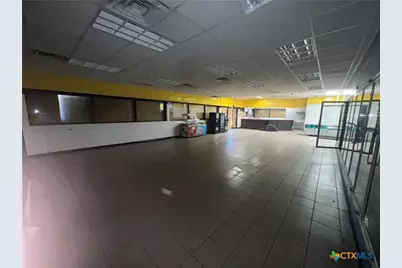 2501 N Ben Jordan Street, Victoria, TX 77901 - Photo 14