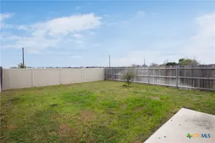 514 Creekside Cir, New Braunfels, TX 78130 - Photo 16