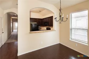 514 Creekside Cir, New Braunfels, TX 78130 - Photo 8