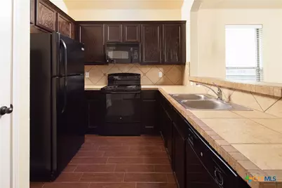 514 Creekside Circle, New Braunfels, TX 78130 - Photo 6