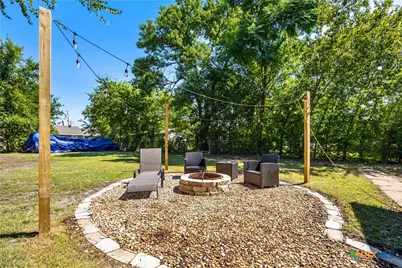 2113 Saunders Street, Gatesville, TX 76528 - Photo 2