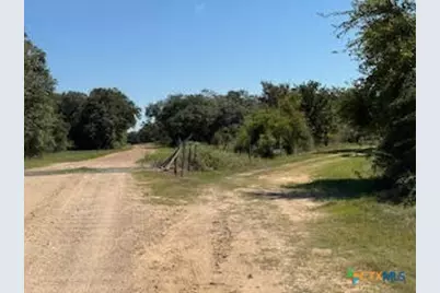 000 County Road 18, Hallettsville, TX 77964 - Photo 20