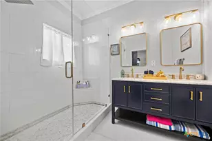 1009 E Leon St, Gatesville, TX 76528 - Photo 10