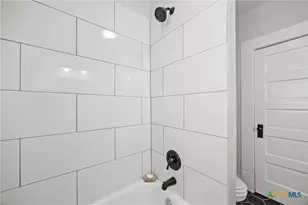 1009 E Leon St, Gatesville, TX 76528 - Photo 24