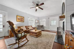 1009 E Leon St, Gatesville, TX 76528 - Photo 6