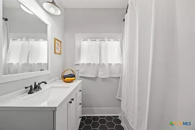 1009 E Leon Street, Gatesville, TX 76528 - Photo 20