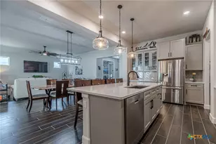 1305 Dancing Oak Ln, San Marcos, TX 78666 - Photo 16