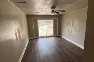 501 S Main St, Thorndale, TX 76577 - Photo 10