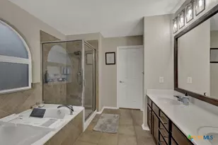 716 Hollow Ridge, Schertz, TX 78108 - Photo 24