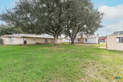 316 S Mulberry Avenue, Luling, TX 78648 - Photo 26