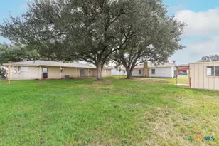 316 S Mulberry Ave, Luling, TX 78648 - Photo 26