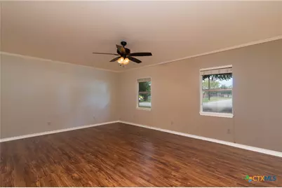 316 S Mulberry Avenue, Luling, TX 78648 - Photo 10