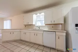 316 S Mulberry Ave, Luling, TX 78648 - Photo 8