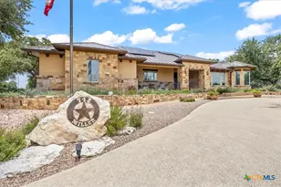 742 Pacific Pl, Spring Branch, TX 78070 - Photo 2