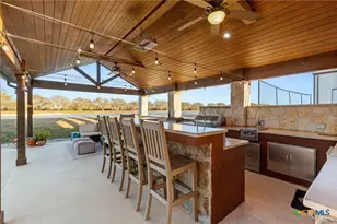 311 Ski Plex Dr, Seguin, TX 78155 - Photo 14