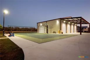 311 Ski Plex Dr, Seguin, TX 78155 - Photo 4