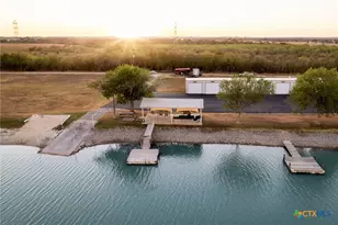 311 Ski Plex Dr, Seguin, TX 78155 - Photo 8