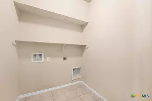 1513 Doncaster Dr, Seguin, TX 78155 - Photo 16