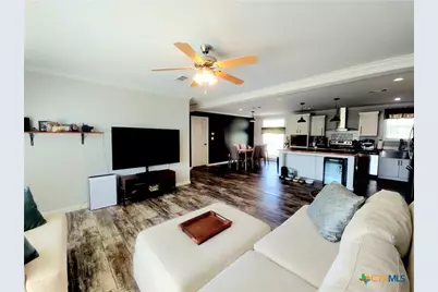 908 Henry Street, Cuero, TX 77954 - Photo 8