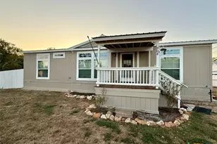 908 Henry St, Cuero, TX 77954 - Photo 1