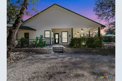 1010 Wild Flower, Floresville, TX 78114 - Photo 36