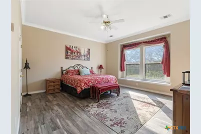 1010 Wild Flower, Floresville, TX 78114 - Photo 20