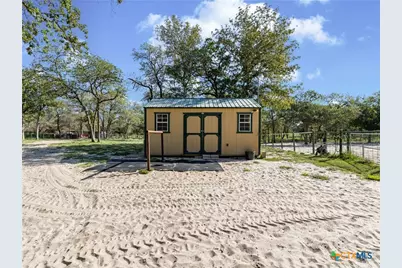 1010 Wild Flower, Floresville, TX 78114 - Photo 40