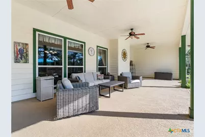 1010 Wild Flower, Floresville, TX 78114 - Photo 34