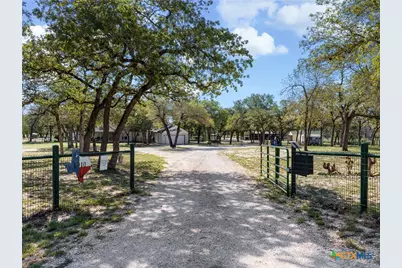 1010 Wild Flower, Floresville, TX 78114 - Photo 2