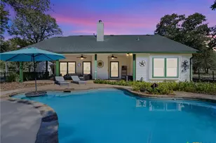 1010 Wild Flower, Floresville, TX 78114 - Photo 32