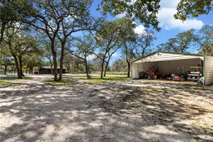 1010 Wild Flower, Floresville, TX 78114 - Photo 38