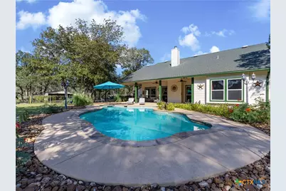 1010 Wild Flower, Floresville, TX 78114 - Photo 30