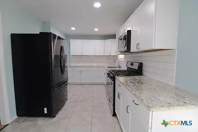 105 E Avenue A, Copperas Cove, TX 76522 - Photo 2