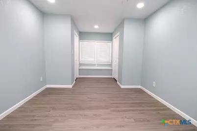 105 E Avenue A, Copperas Cove, TX 76522 - Photo 8