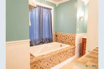 403 Oakside Drive, Victoria, TX 77905 - Photo 38