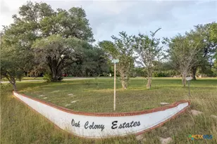 403 Oakside Dr, Victoria, TX 77905 - Photo 8