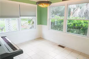 403 Oakside Dr, Victoria, TX 77905 - Photo 16